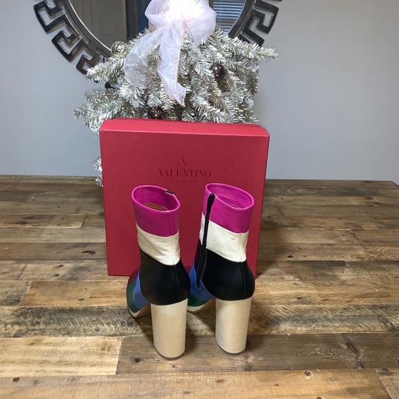 New Valentino Garavani Colorblock Ankle Boots - Picture 4 of 8